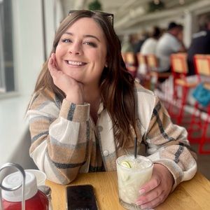 Meet your Posher, Lauren